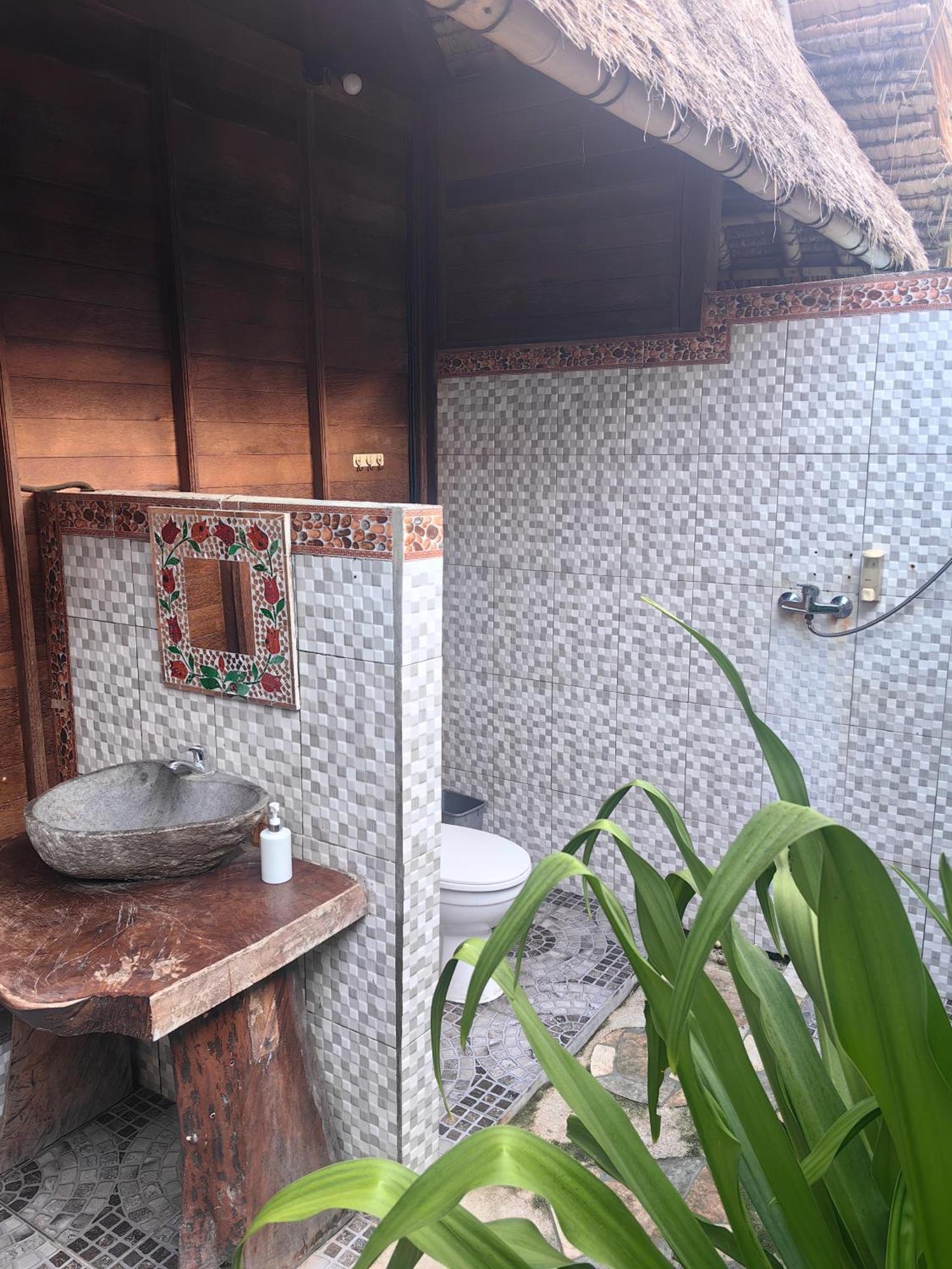 The Dafish Ceningan Hotel Ceningan Island Екстериор снимка